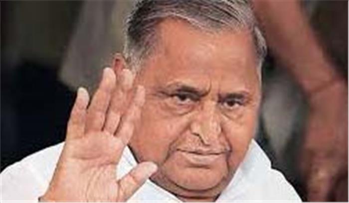 मैनपुरी से मुलायम सिंह यादव ने किया नामांकन