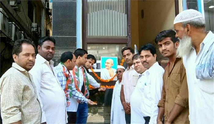 गांधी व शास्त्री को सपा-कांग्रेस ने किया नमन