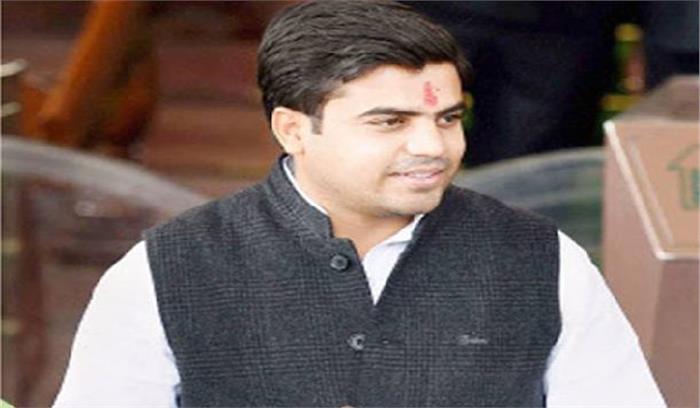 मुलायम सिंह यादव पार्टी के संरक्षक है: तेजप्रताप