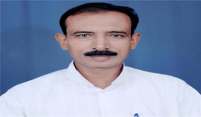 नमस्ते ट्रम्प पर सौ करोड़ लुटाना देश हित में नहीं: सपा नमस्ते ट्रम्प पर सौ करोड़ लुटाना देश हित में नहीं: सपा