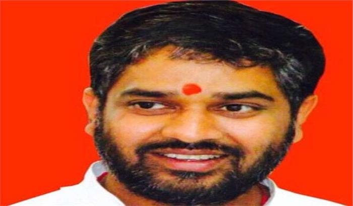 समाजवादी पार्टी  के नीरज ने दिया राज्यसभा से इस्तीफा