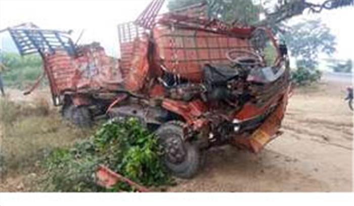 उत्तर प्रदेश : संभल में दो वाहनों की टक्कर में आठ मरे, 12 घायल