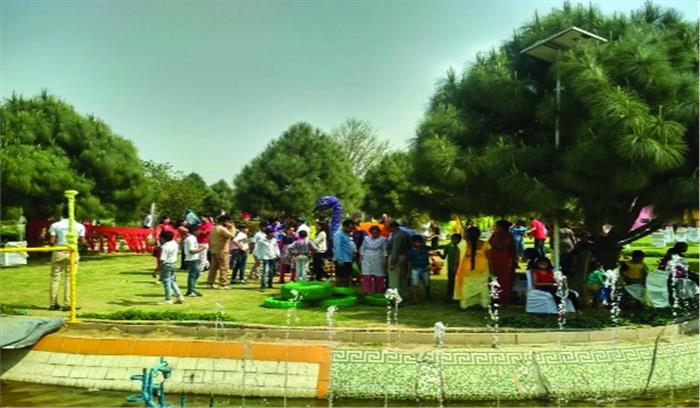 पुष्पोत्सव में प्रथम पुरस्कार एलजी कंपनी को मिला