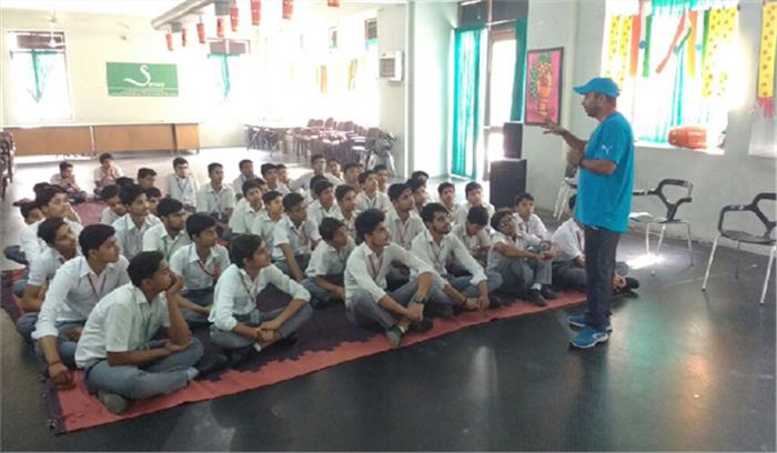 विद्यार्थियों के लिए सुरक्षा व सतर्कता पर कार्यशाला आयोजित