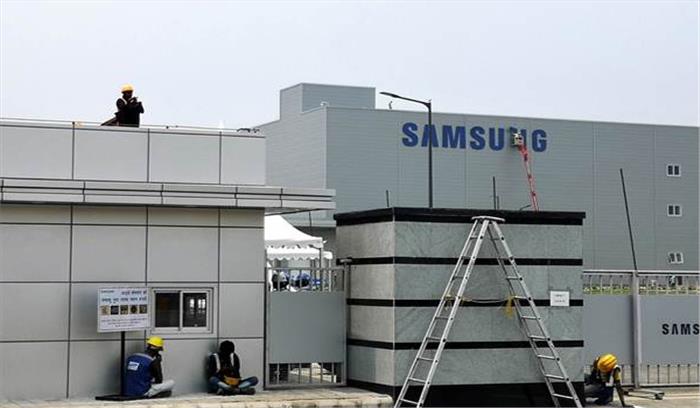 सैमसंग ने नोएडा को दी दुनिया की सबसे बड़ी मोबाइल फैक्ट्री की सौगात