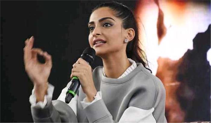 संजय दत्त की बायोपिक की शूटिंग यात्रा मजेदार : सोनम