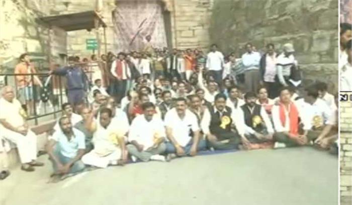 पद्मावती के विरोध में चित्तौड़गढ़ किले में प्रवेश बंद कर दिया गया