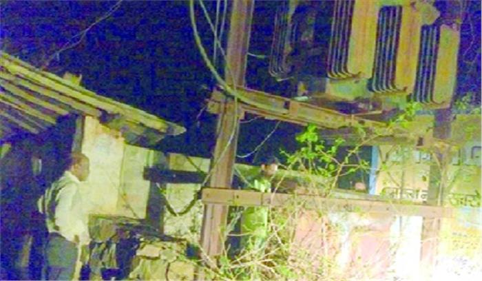 कार्यपालक निदेशक ने आधी रात परखी ट्रांसफार्मरों की लोड क्षमता