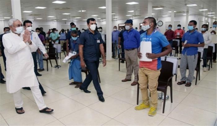 संजय राउत के बयान पर भड़के नीतीश, कहा, ऐसे लोगों की बातों का नोटिस नहीं लेते संजय राउत के बयान पर भड़के नीतीश, कहा, ऐसे लोगों की बातों का नोटिस नहीं लेते