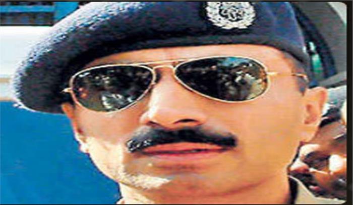 संजीव भट्ट का स्मृति ईरानी पर ट्विटर वार