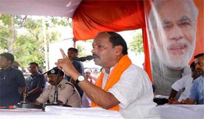 संथाल परगना को बचाना है तो बिचैलियों को भगाना होगा : रघुवर