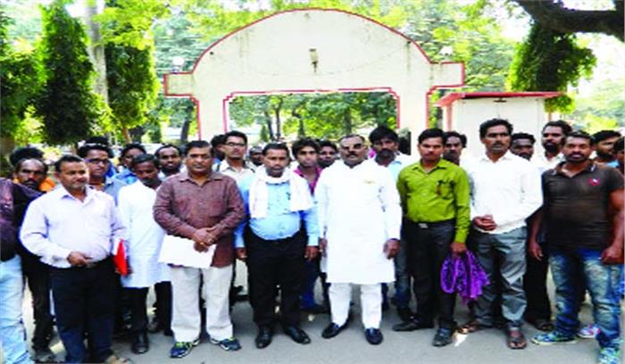 उपसंरपच की शह पर अवैध उत्खनन