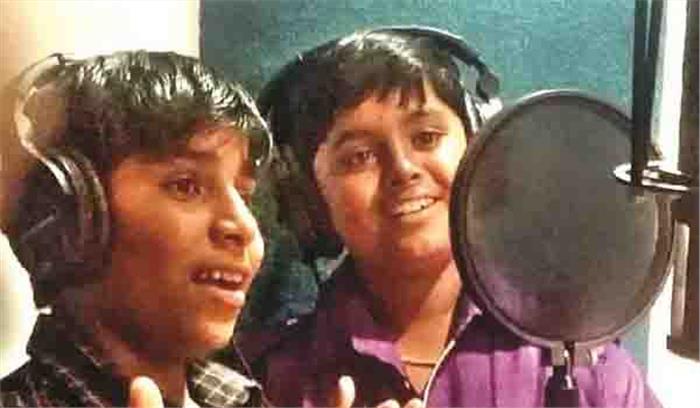 सरवर, सरताज ने टेलीविजन श्रृंखला गट्टू बट्टू के शीर्षक गीत को अपनी आवाज दी