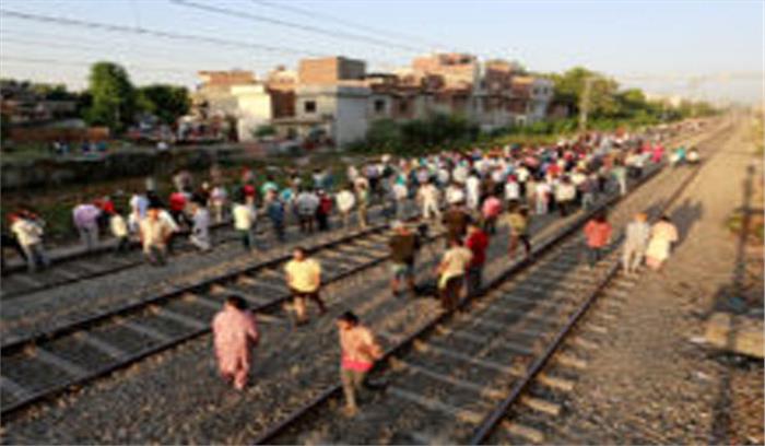 बिहार : रेल हादसे में दो बहनों की मौत