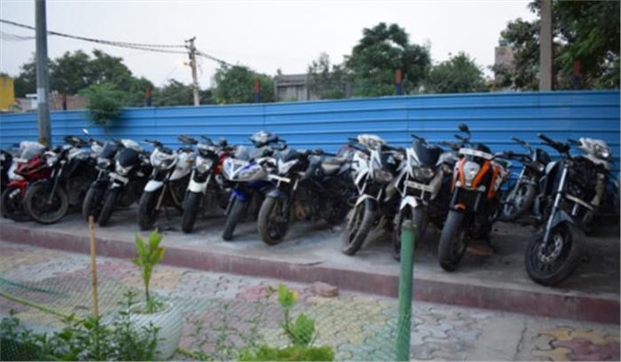 छिनौती के लिए बाइक सप्लाई करने वाले रैकेट का भंडाफोड़