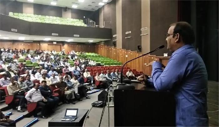 मतगणना कर्मचारियों की लगी पाठशाला