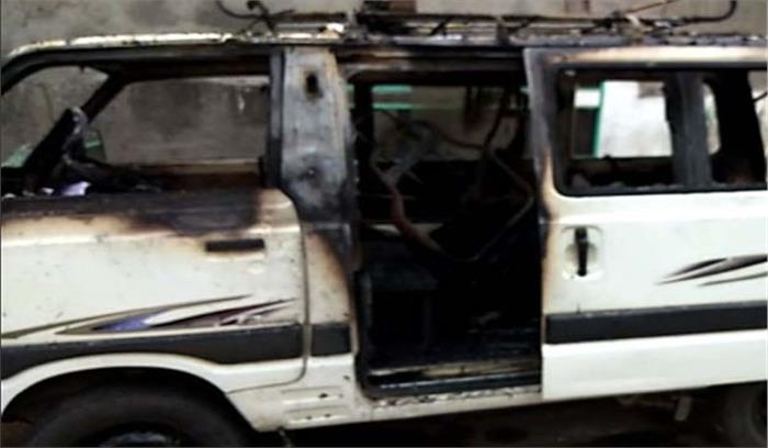 सूरत में मासूमों से भरी स्कूल वैन में लगी आग