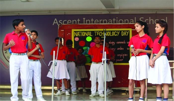 तकनीकी के सही प्रयोग के लिए विद्यार्थियों को दी गई सीख