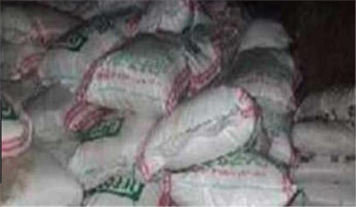 जवानों ने तीस क्विंटल सुपारी सहित तस्कर को पकड़ा