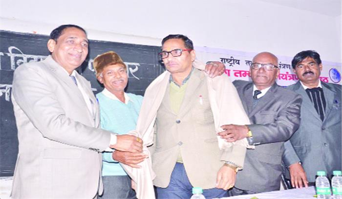 नकल विहीन परीक्षा कराने के लिए प्रधानाचार्यों की हुई बैठक