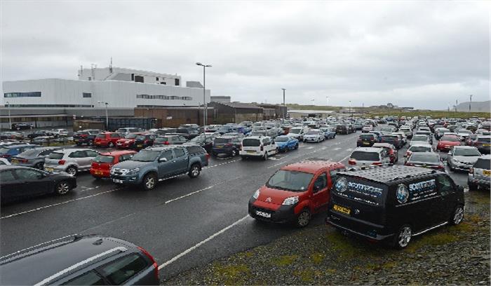 पांच साल में नहीं मिली प्राधिकरण को फ्री पार्किंग