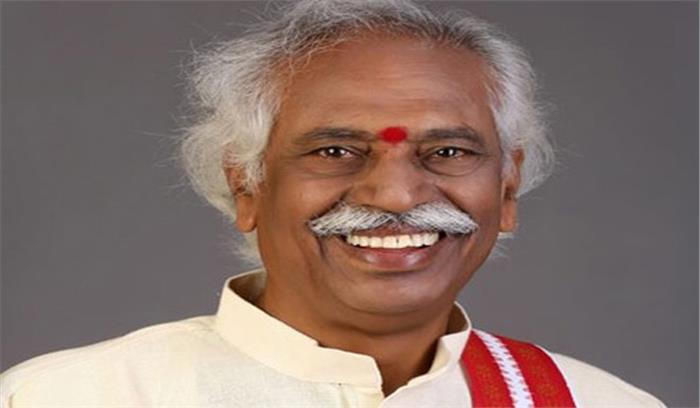 बंडारू दत्तात्रेय ने कहा चंद्रशेखर राव केंद्रीय कल्याण योजनाओं की उपेक्षा कर रहे हैं