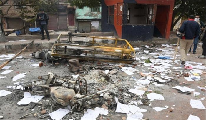 सीलमपुर-जाफराबाद कांड : 11 पुलिसकर्मियों सहित 18 जख्मी, बसें व पुलिस बूथ फूंके