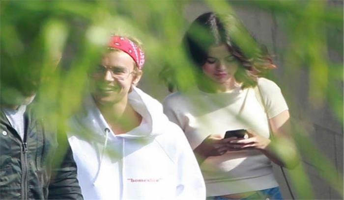 चर्च में एक साथ दिखे जस्टिन बीबर और सेलेना गोमेज