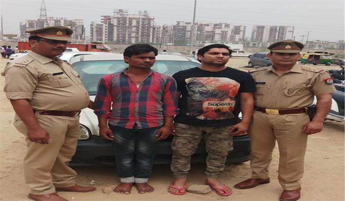 दो शराब माफिया चढ़े पुलिस के हत्थे