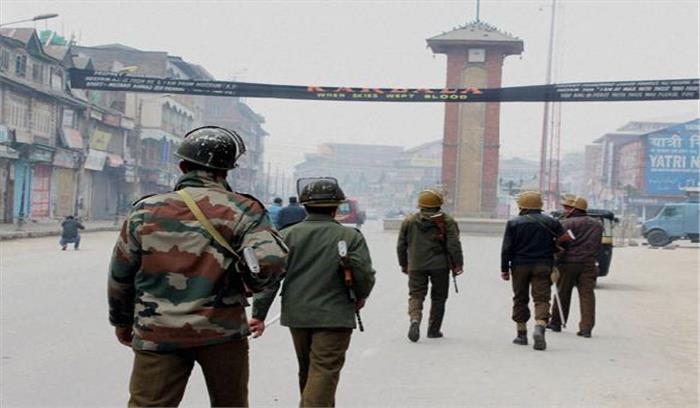 विरोध प्रदर्शन के चलते श्रीनगर के कुछ हिस्सों में प्रतिबंध