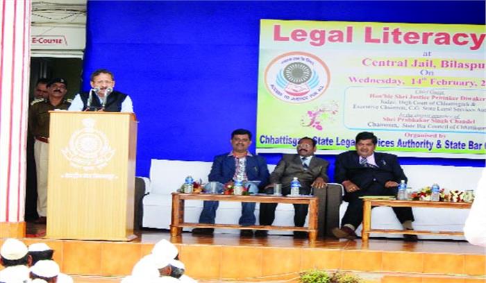 सोच बदलें जीवन का कठिन वक्त भी कट जाएगा: जस्टिस दिवाकर सोच बदलें जीवन का कठिन वक्त भी कट जाएगा: जस्टिस दिवाकर