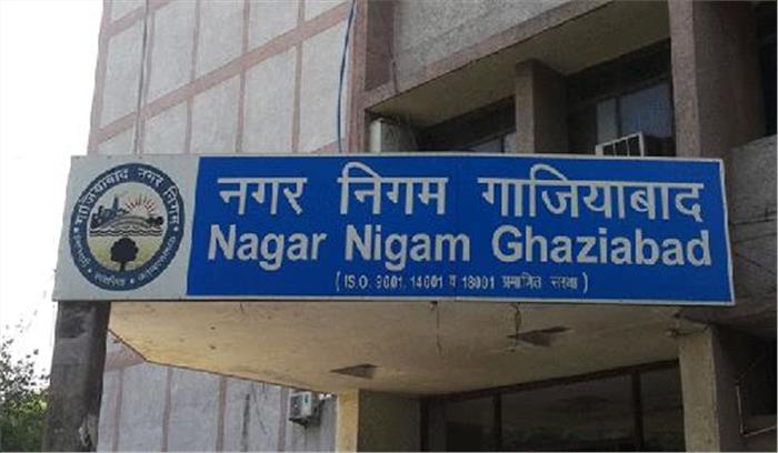 सीवर लाईन बननाने में हो रहा घटिया सामग्री का इस्तेमाल