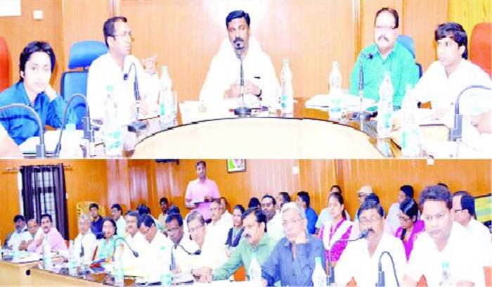 जर्जर व भवनविहीन विद्यालयों की प्रशासन ने ली सुध, मांगी रिपोर्ट