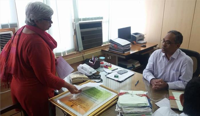 शबनम हाशमी ने लौटाया अपना पुरस्कार