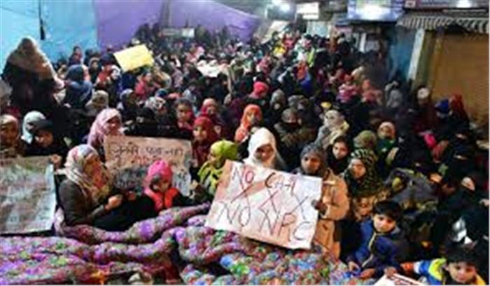 शाहीन बाग में दिन के समय नहीं जुट रही भीड़