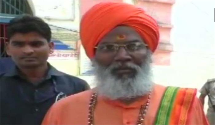 साक्षी महराज ने दुष्कर्म के आरोपी विधायक से जेल में मुलाकात की