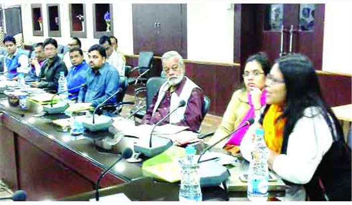 उत्पीडऩ के खिलाफ महिलाओं को उठानी होगी आवाज