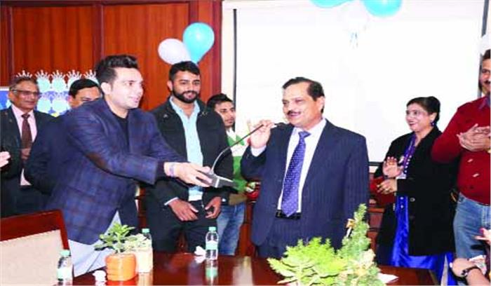 शारदा एजूकेशन ट्रस्ट ने शिक्षकों को पर्यावरण के प्रति किया जागरुक