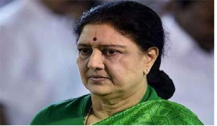 शशिकला ने पनीरसेल्वम समेत 19 नेताओं को पार्टी से बर्खास्त किया