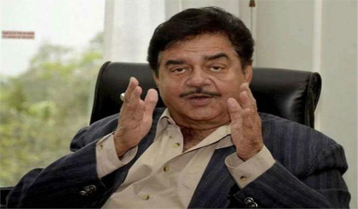 यशवंत को शत्रुघ्न का समर्थन, मंदी पर जवाब दें मोदी