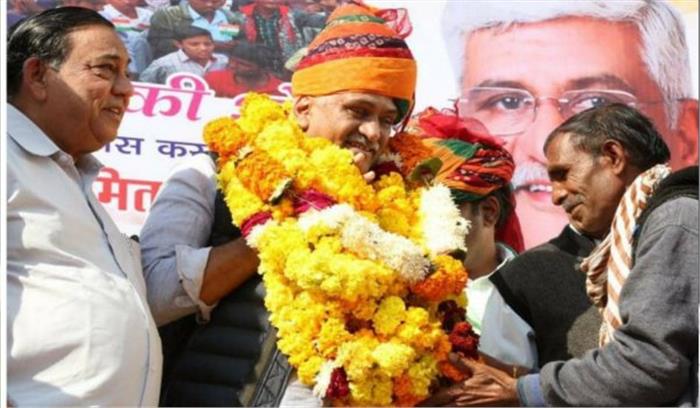 शेखावत ने पाक विस्थापितों को दिया 2022 तक पक्के मकान का भरोसा