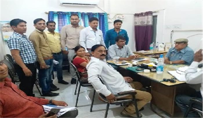 अभनपुर शिक्षा कर्मी के वेतन के साथ हर माह होता है खिलवाड़