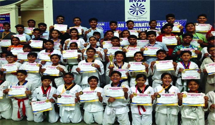 ताइक्वांडो प्रतियोगिता 18 स्वर्ण पदक के साथ बना चैम्पियन