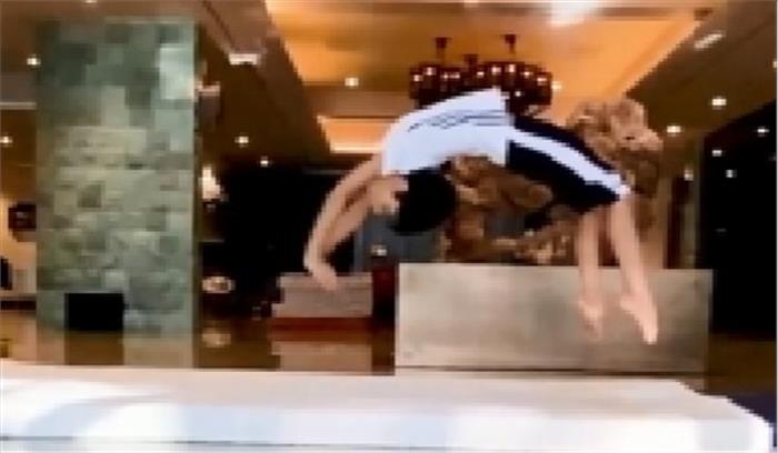 नई पोस्ट में शिल्पा शेट्टी के बेटे वियान ने किया बैकफ्लिप