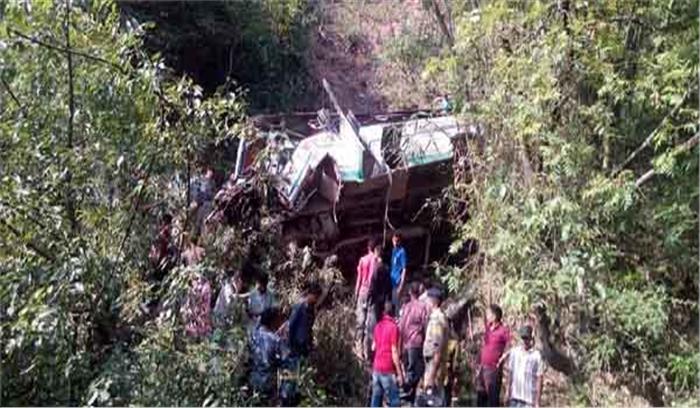 हिमाचल प्रदेश : कुल्लू के बंजार में बस हादसे में 20 की मौत, 25 घायल हिमाचल प्रदेश : कुल्लू के बंजार में बस हादसे में 20 की मौत, 25 घायल
