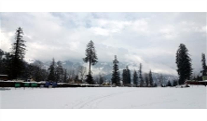 हिमाचल में मकर संक्रांति पर हजारों ने नदियों में डुबकी लगाई