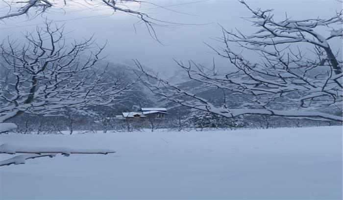 शिमला व आसपास के पर्यटक स्थलों पर हल्की बारिश
