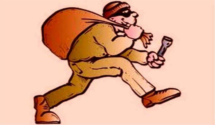 दुकान से पांच हजार की चोरी