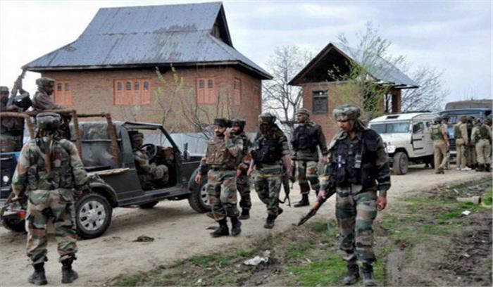 जम्मू कश्मीर: शोपिया में मुठभेड़ वाले जगह से सुरक्षा बलों ने बरामद किए शव