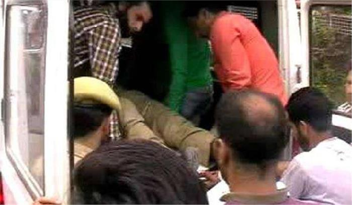 पीडीपी के पूर्व सरपंच की आतंकवादियों ने की हत्या